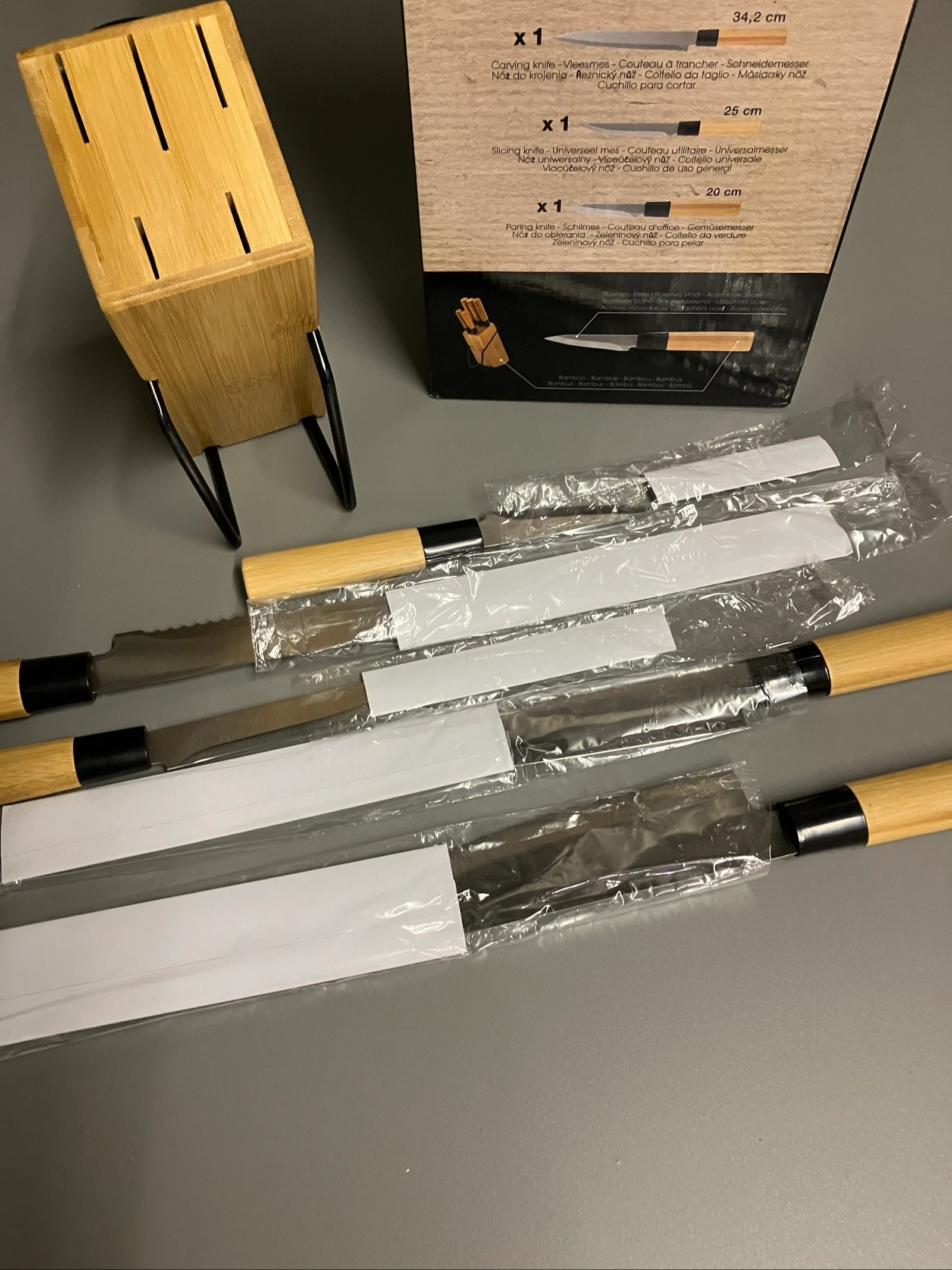 Bamboo cutting block with 5 knives included new – photo 5